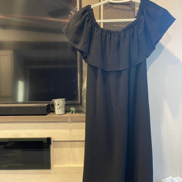 Wilfred - Aritzia Black Dress - Picture 1 of 2